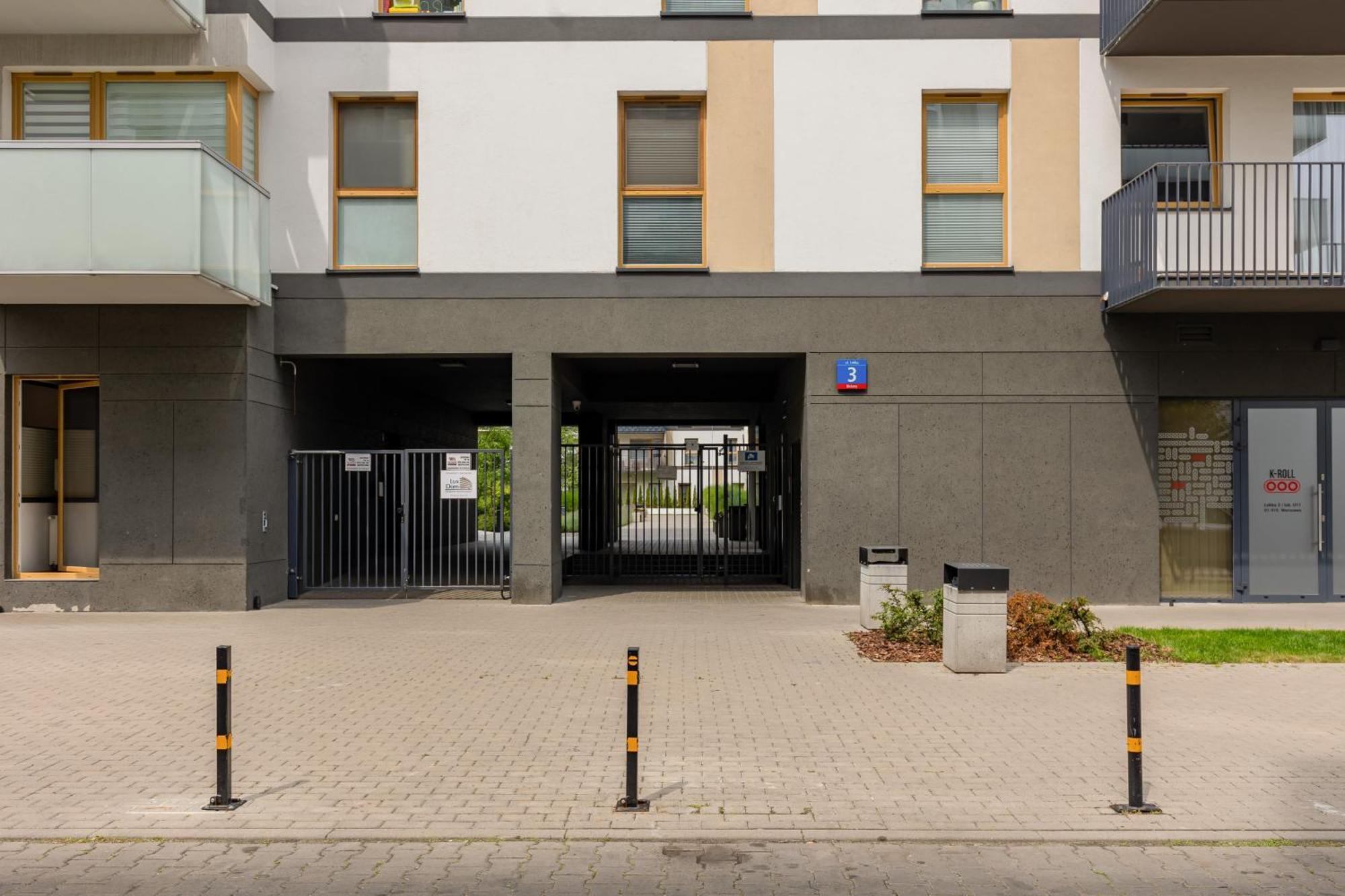 Metro Bielany Apartments By Noclegi Renters 华沙 外观 照片