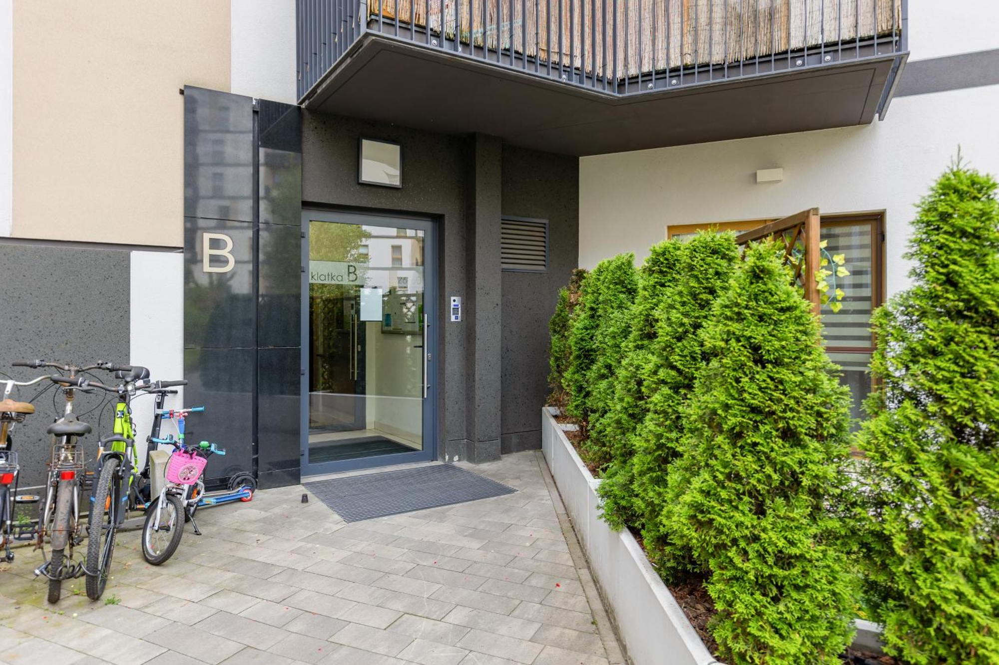 Metro Bielany Apartments By Noclegi Renters 华沙 外观 照片